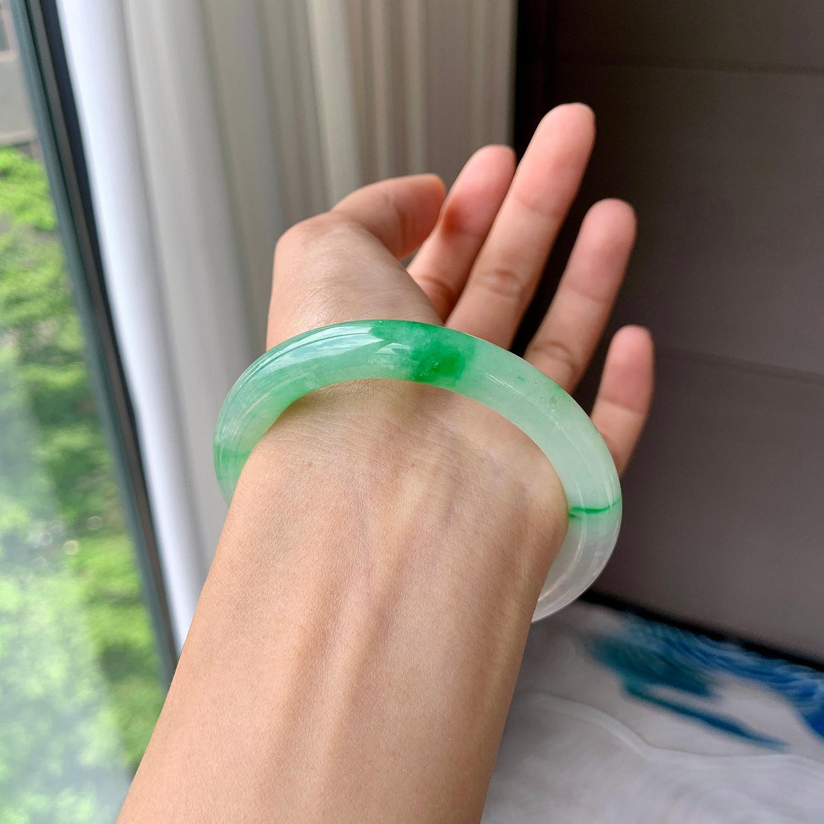 小圈口 糯冰种飘阳绿圆条手镯 50圈口 天然缅甸A货翡翠（yc703317）