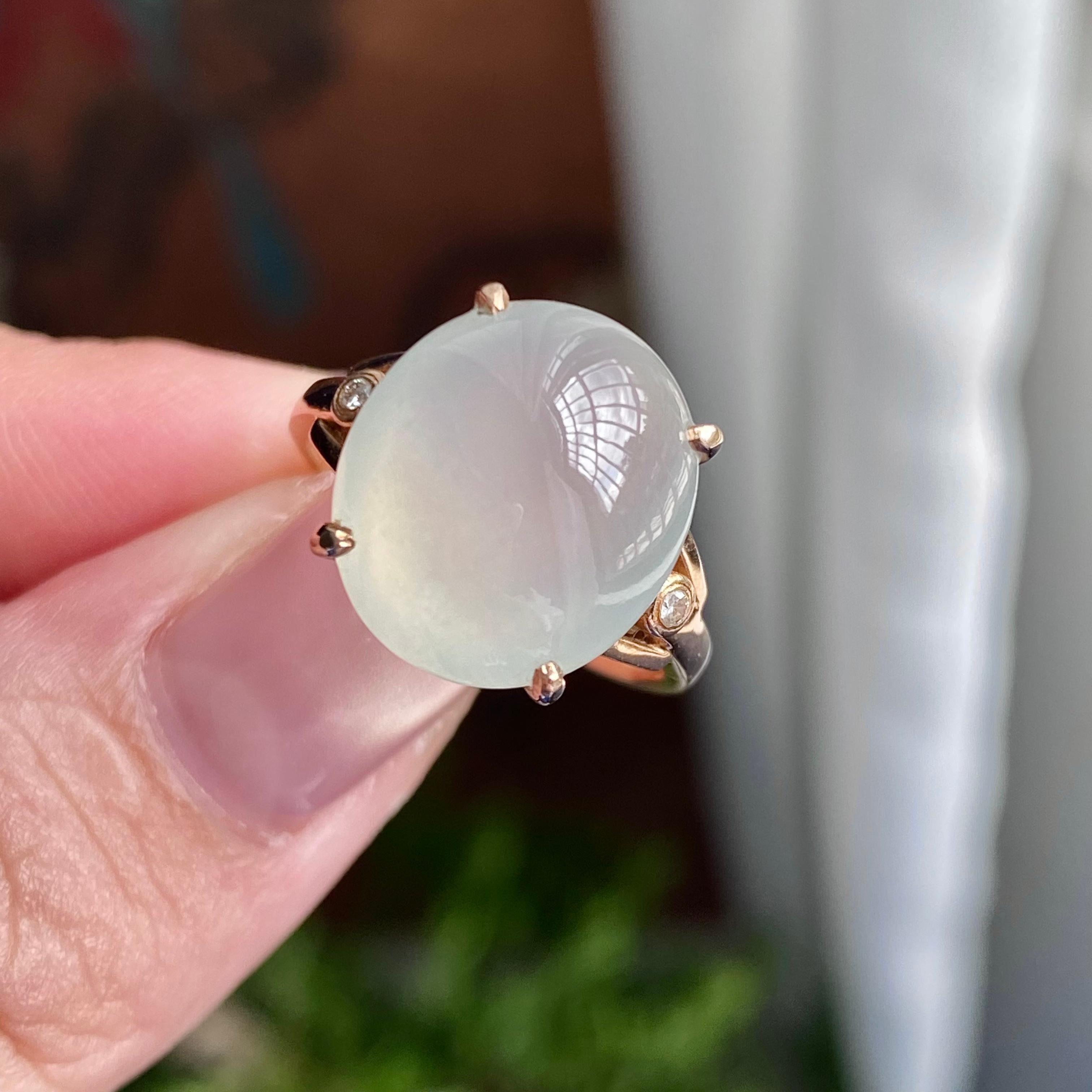 18k金钻镶冰种白月光蛋面戒指（yc235130）