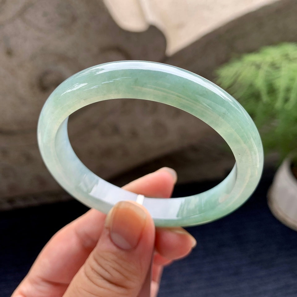 细糯种淡晴底贵妃手镯（56.5mm）（yc090959）