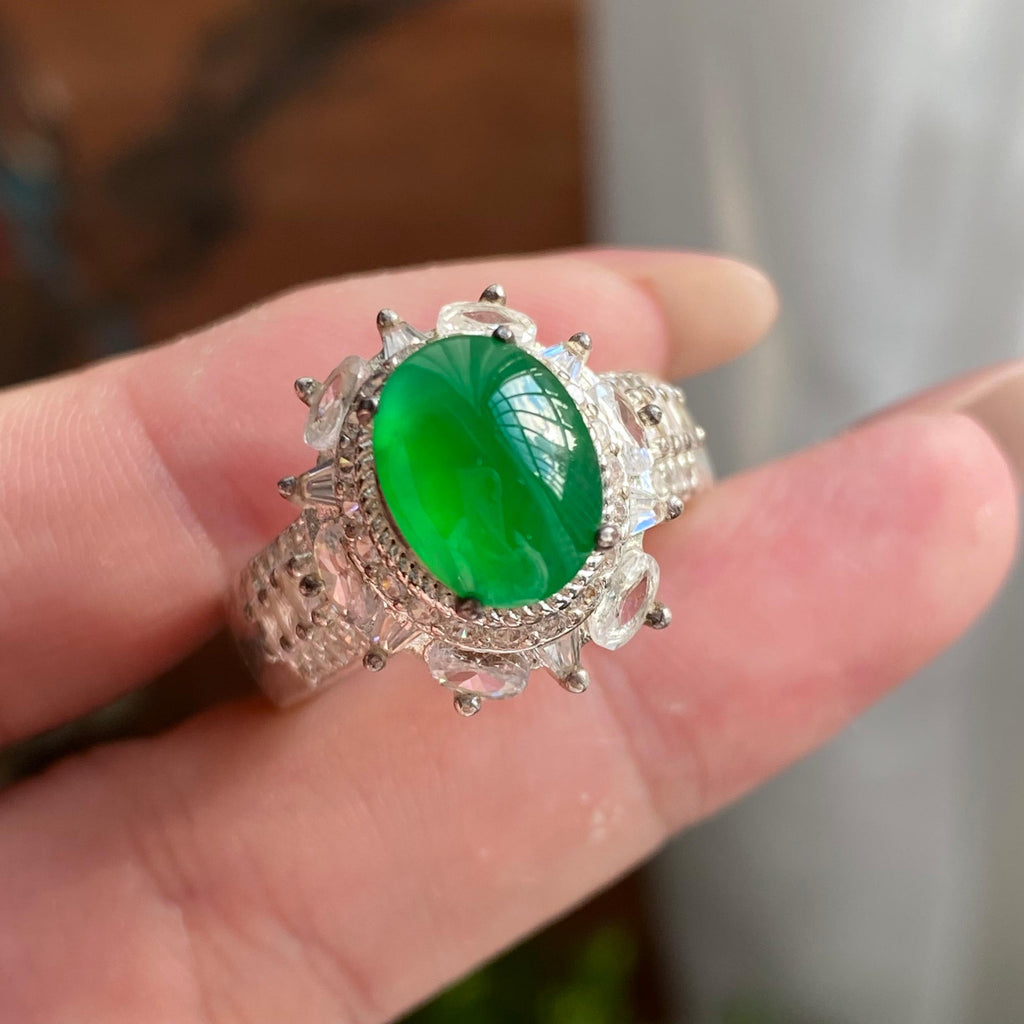 冰种阳绿椭圆戒面裸石（yc235008）