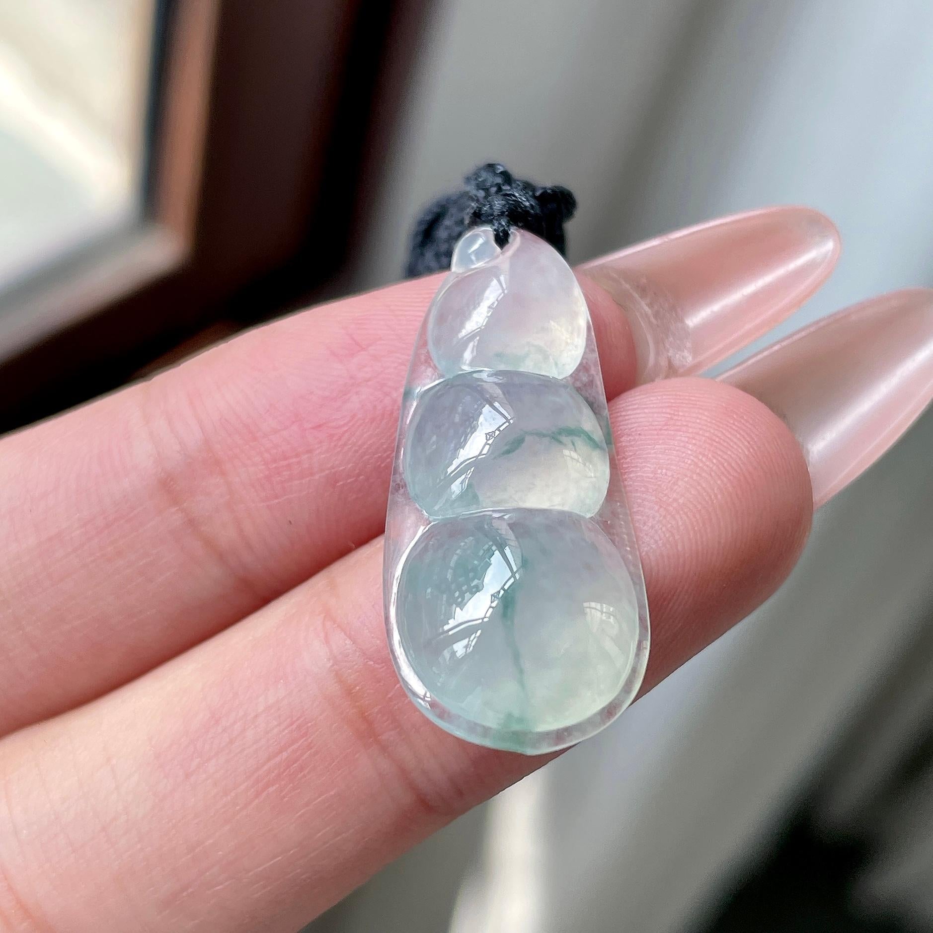 糯冰种晴水飘花福豆吊坠 天然缅甸A货翡翠（yc525993）