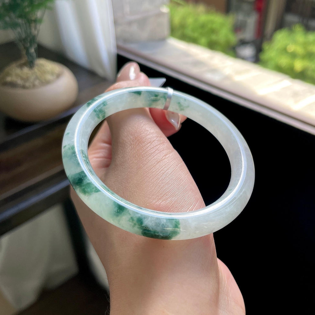 糯冰种飘花圆条美人条 53.5圈 天然缅甸A货翡翠（yc693138）