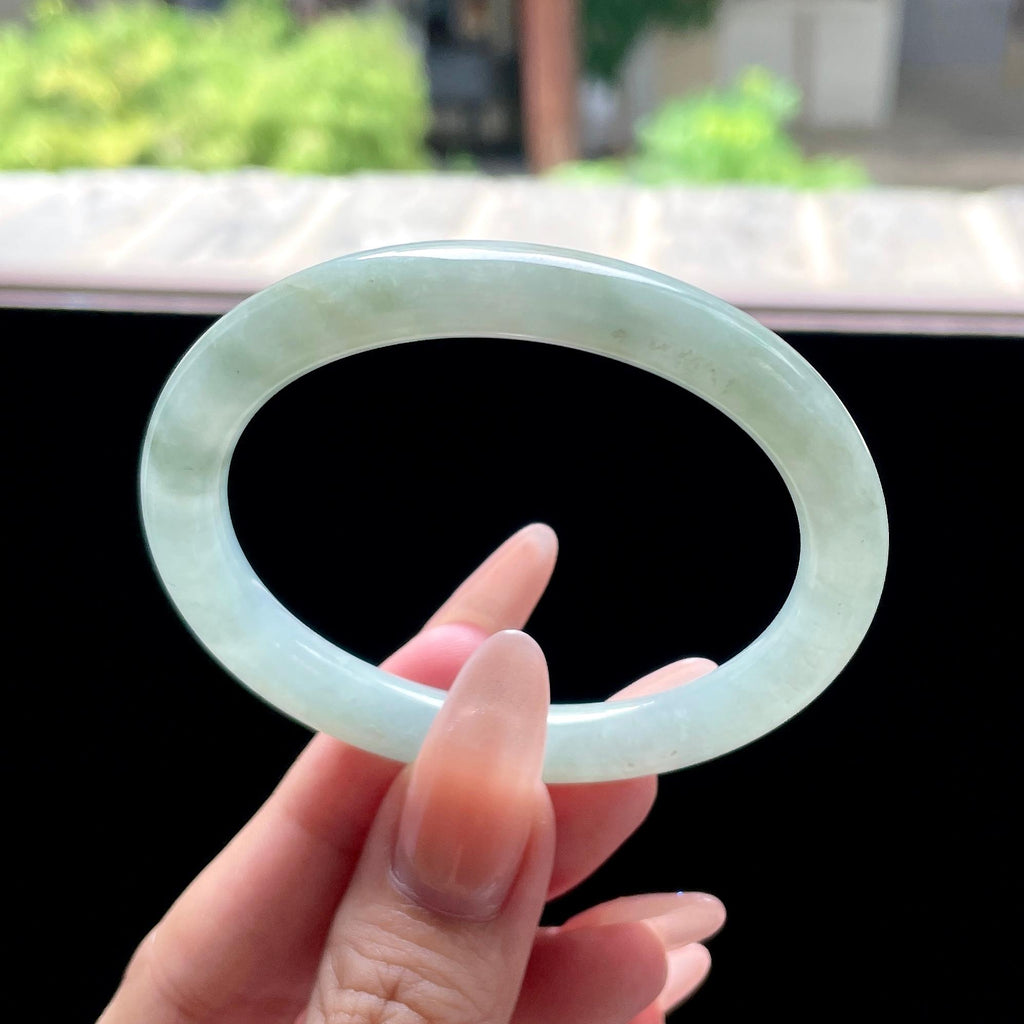 细糯种冰油青圆条贵妃 54圈 天然缅甸A货翡翠（yc522709）