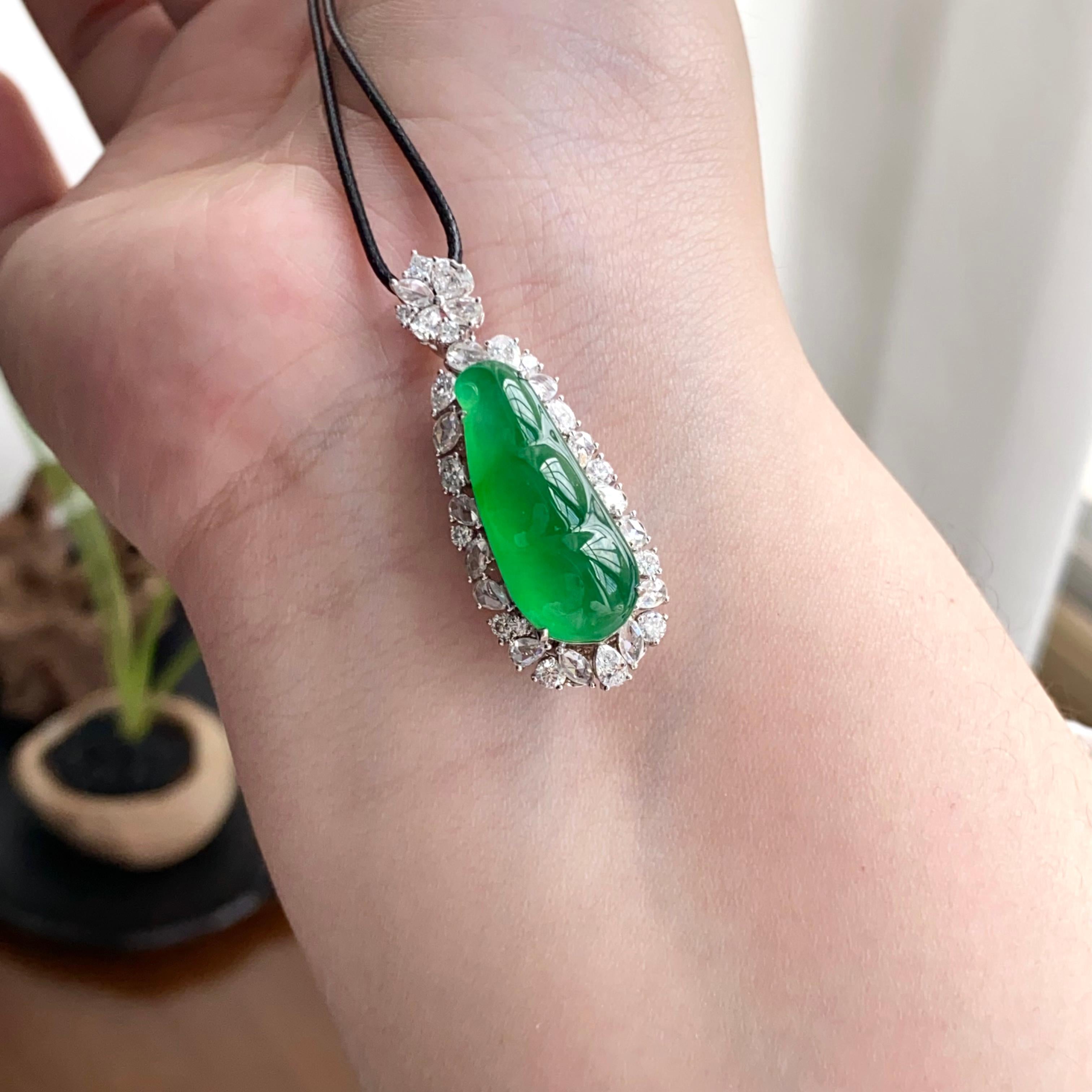 18k金钻镶冰种阳绿福豆吊坠（yc258284）