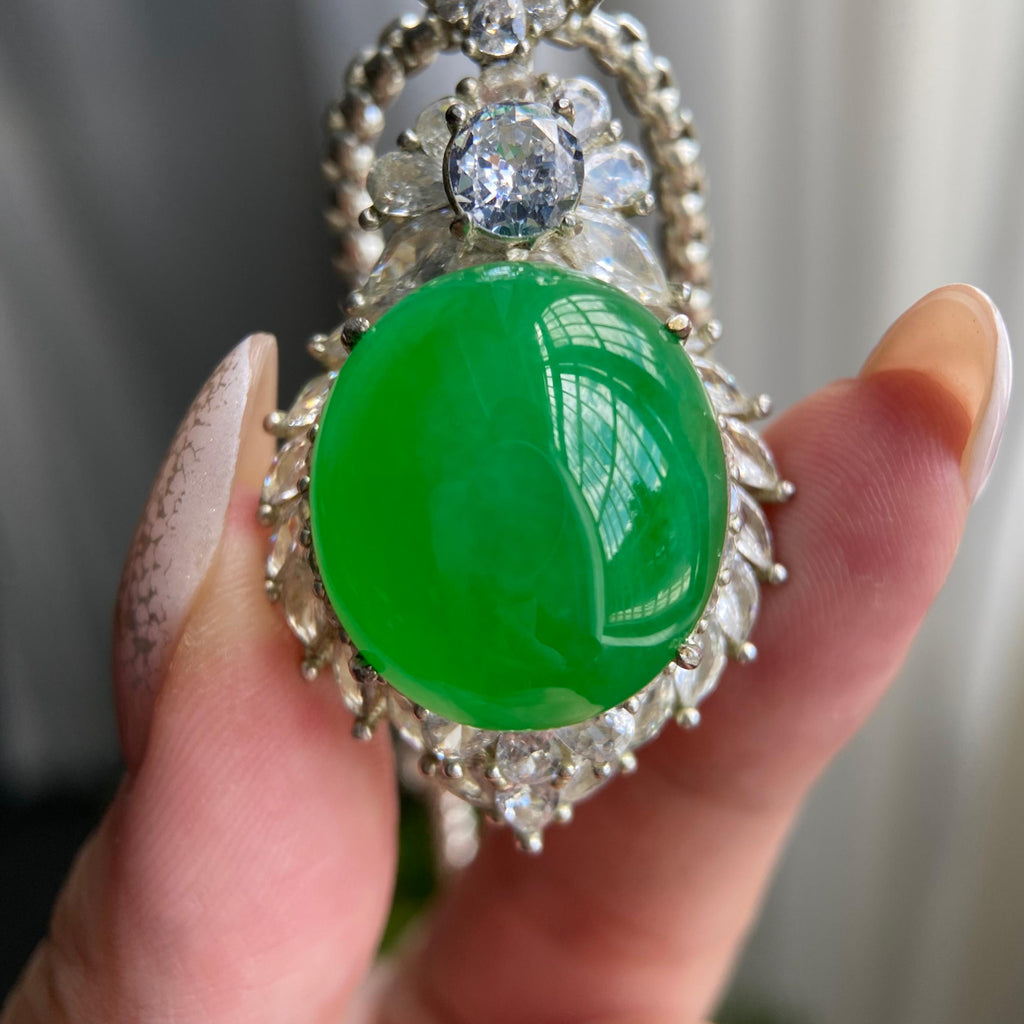 冰种阳绿鸽子蛋裸石（yc212939）