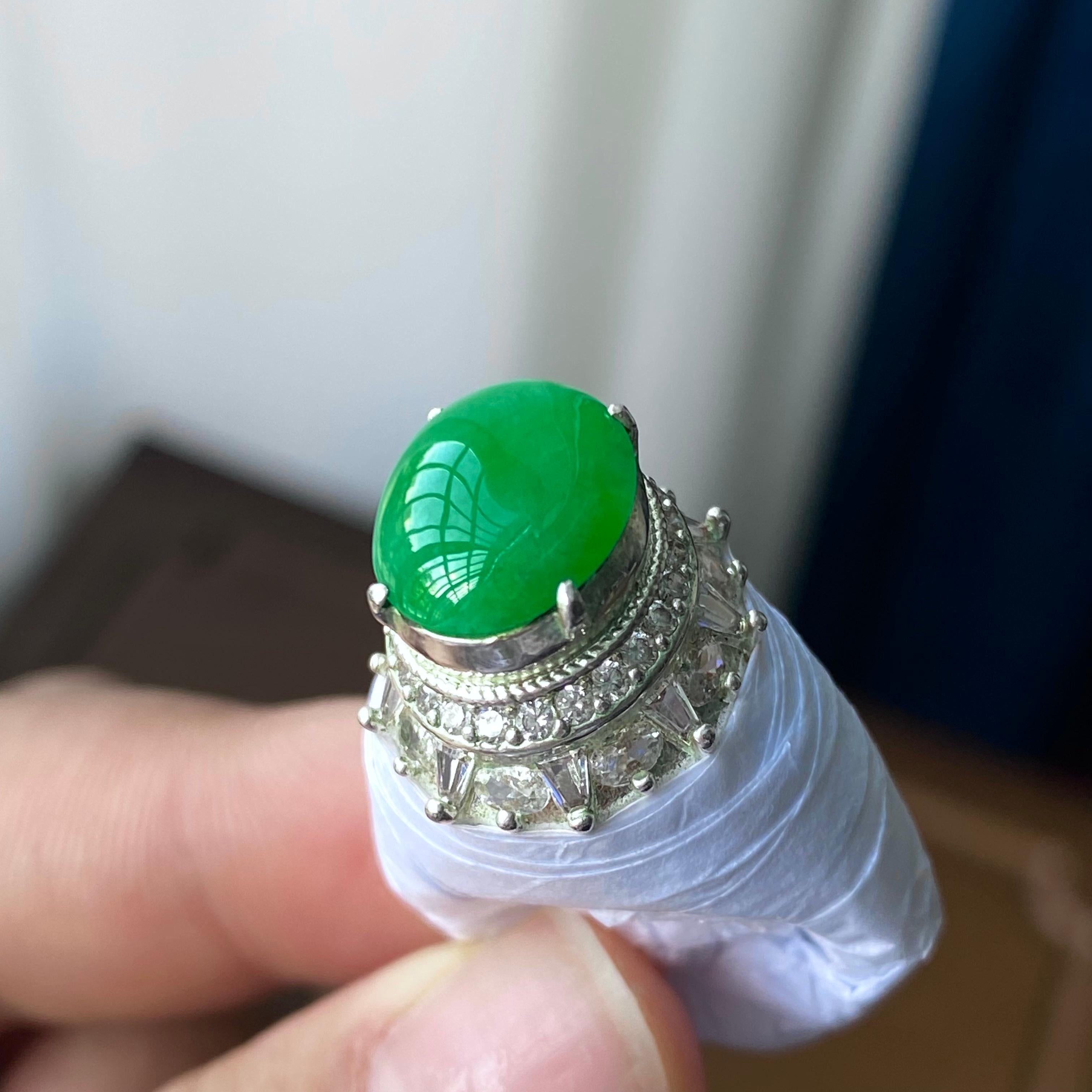 糯冰种满绿蛋面裸石（yc303868）