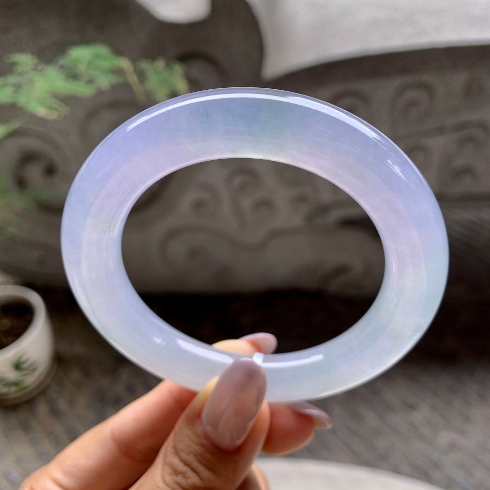 糯冰种春彩圆条手镯（55.5mm）（yc113947）