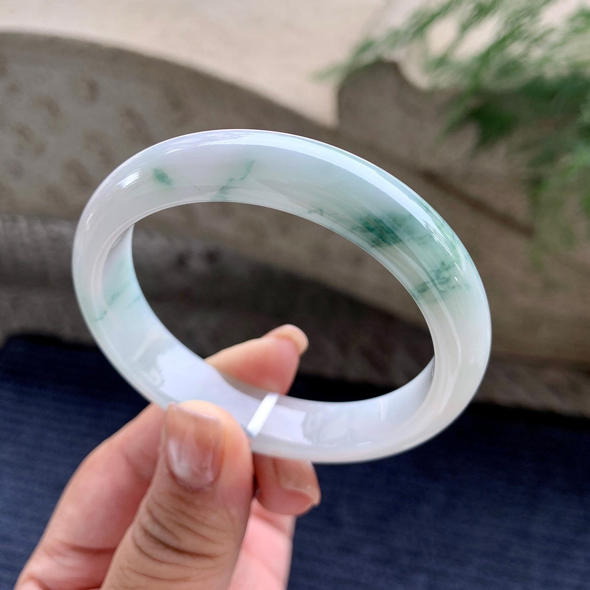 细糯种飘蓝花贵妃手镯 57.2圈口（yc707409）