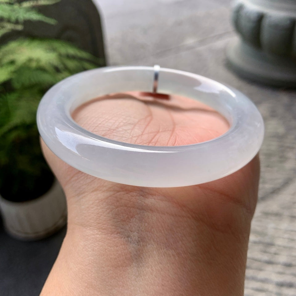 糯冰白月光圆条手镯（57.5mm）（yc057356）