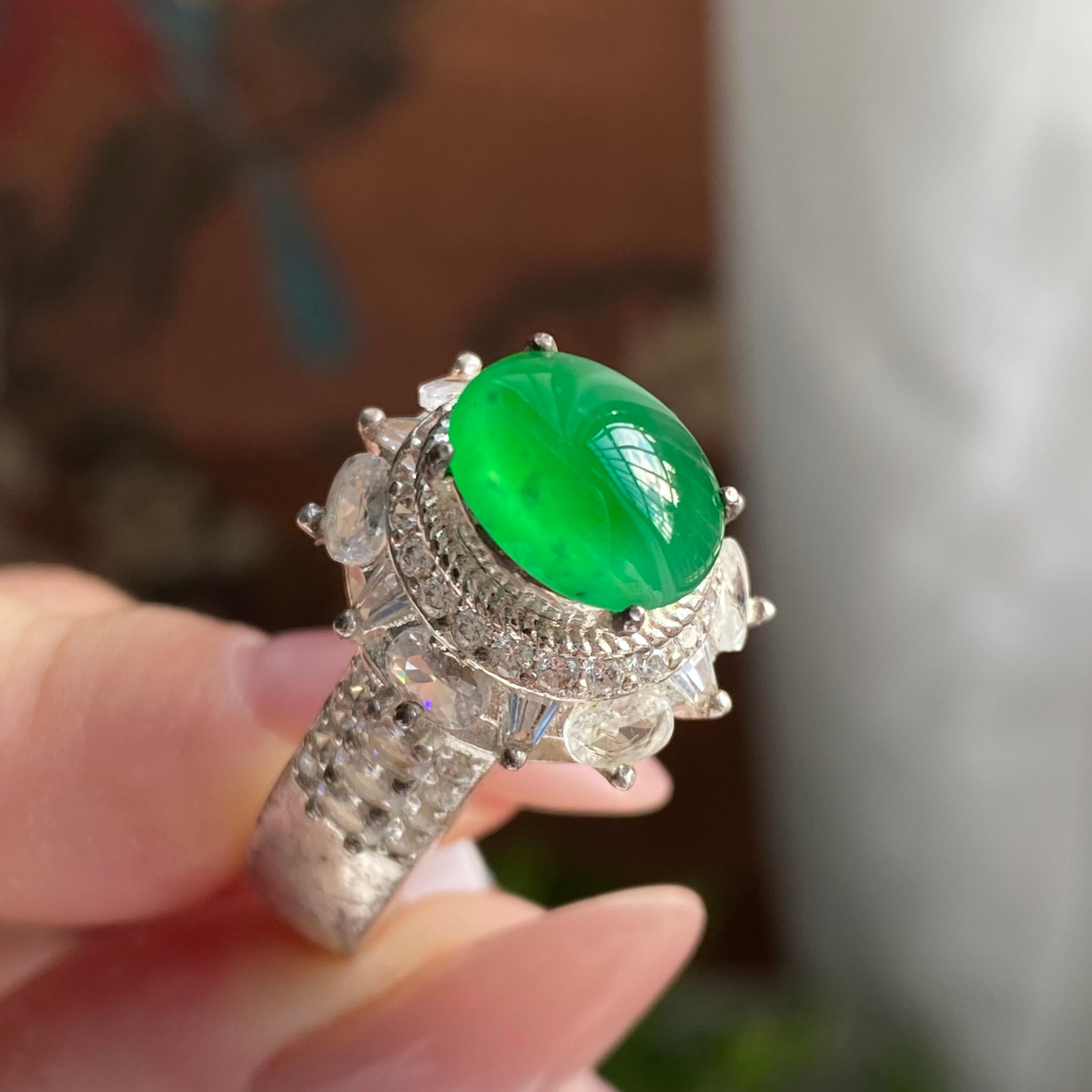 冰种阳绿椭圆戒面裸石（yc235008）