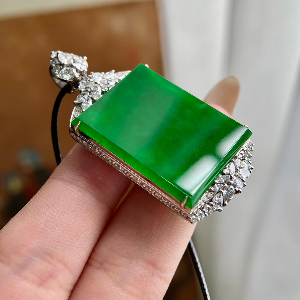 18k金钻镶冰种辣阳绿无事牌吊坠（yc224119）