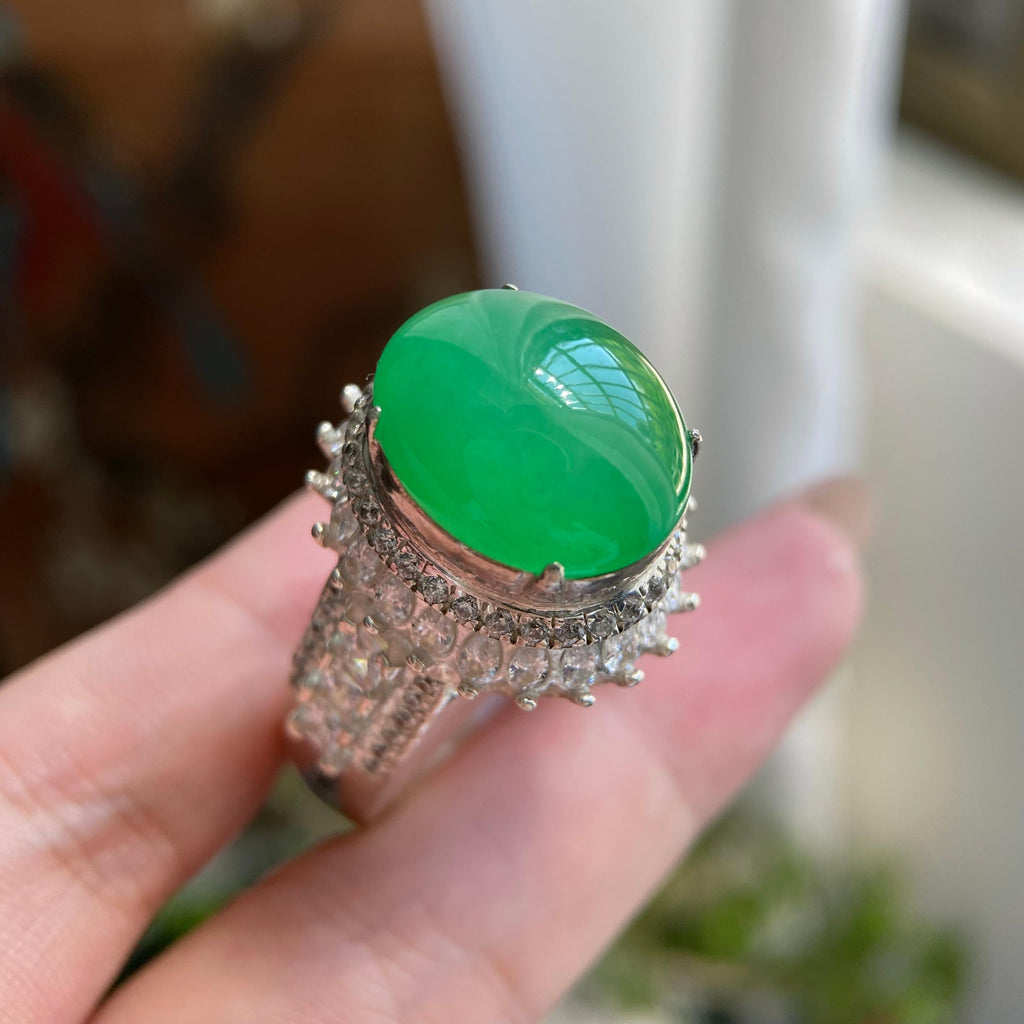 糯冰种果绿椭圆戒面裸石（yc234409）