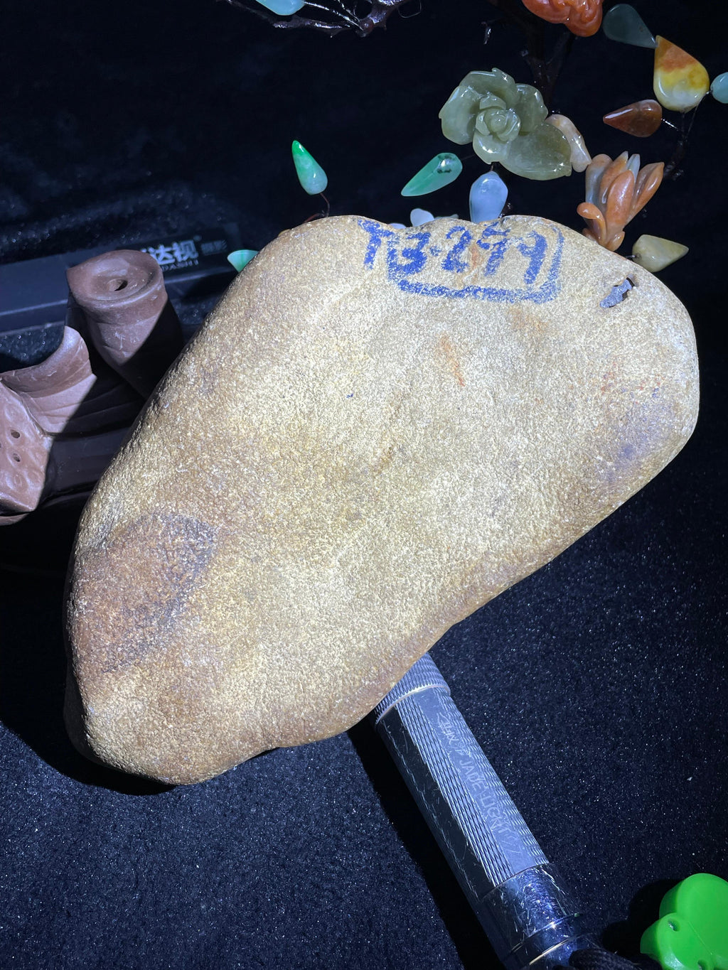 大马坎白底冰黄翡开窗手镯料（yc706271）