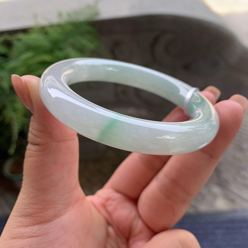 细糯种飘绿花圆条手镯 53.7圈口 天然缅甸A货翡翠（yc499793）