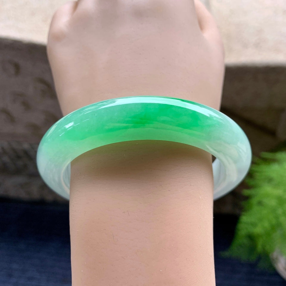 糯冰种飘阳绿平安镯（60.7mm）（yc096214）
