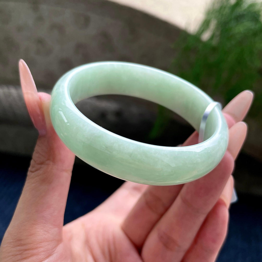 小圈口果绿色贵妃 53圈口 天然缅甸A货翡翠（yc530794）