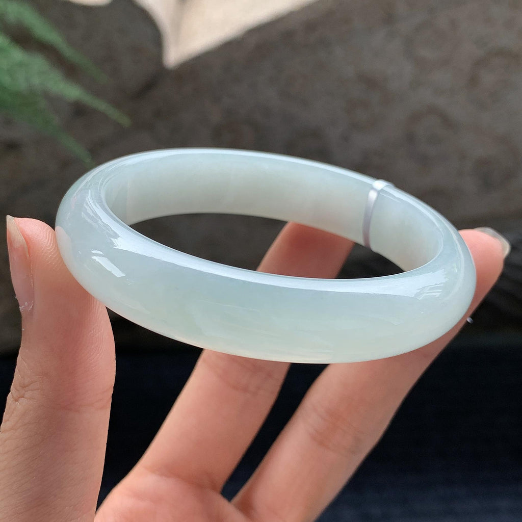 糯冰种淡晴底贵妃手镯 55圈 天然A货缅甸翡翠（yc696397）