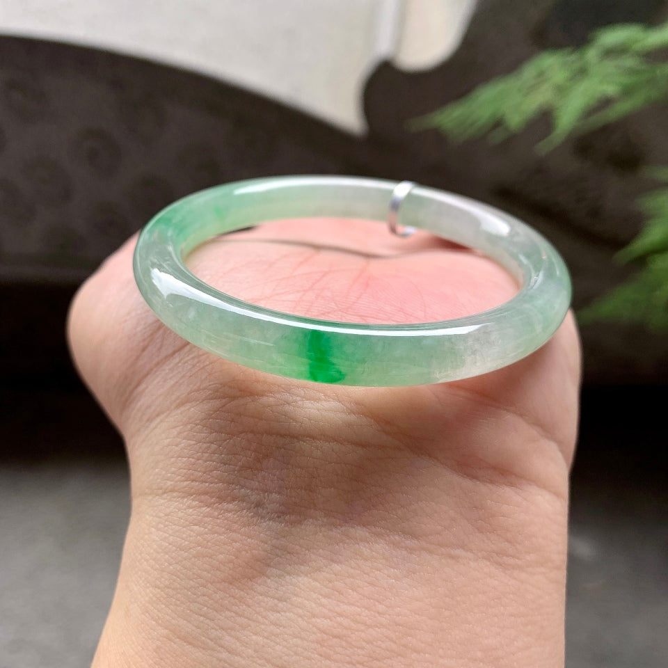 糯冰种飘阳绿圆条手镯（51.5mm）（yc106294）