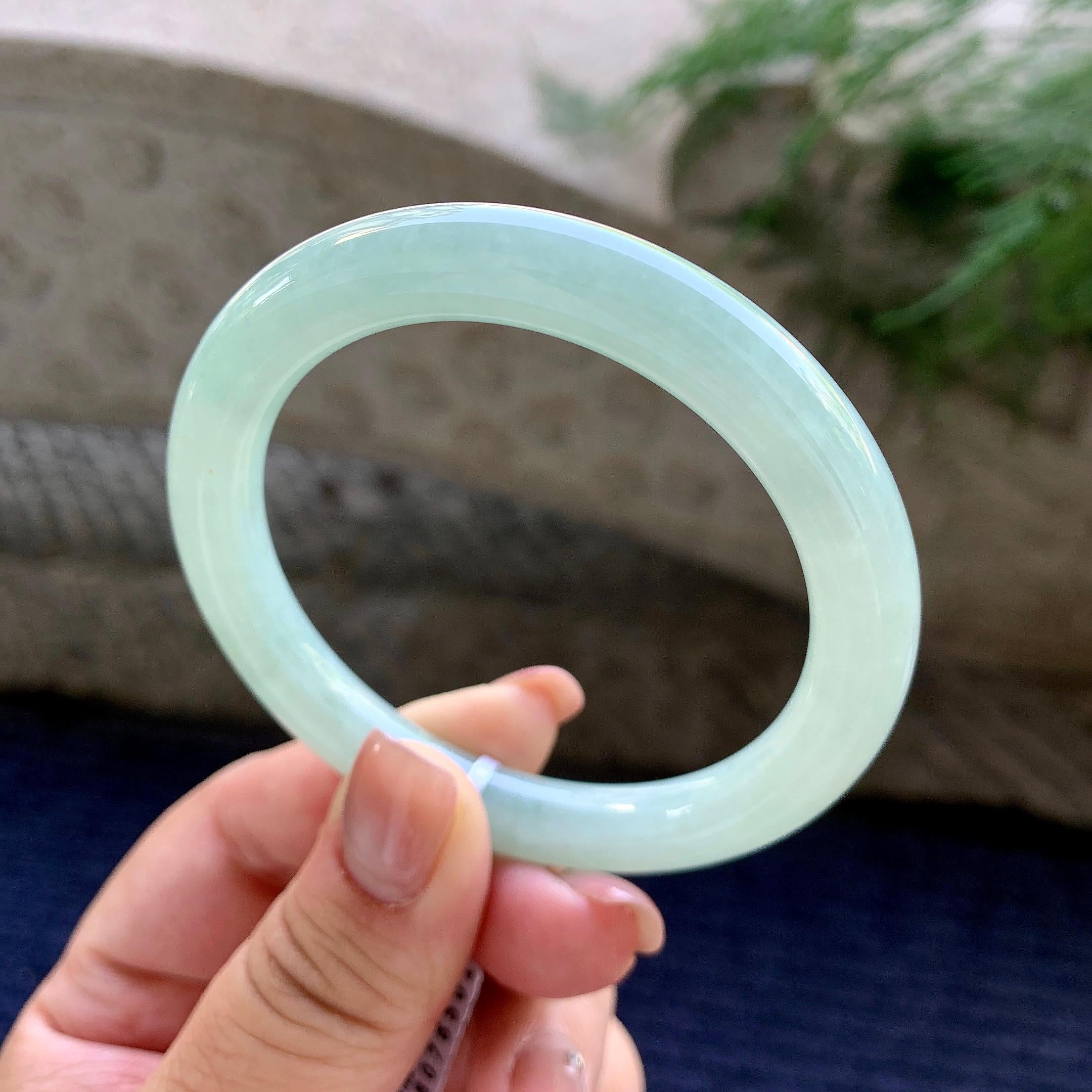 细糯种晴底圆条手镯 55圈口 天然缅甸A货翡翠（yc501091）