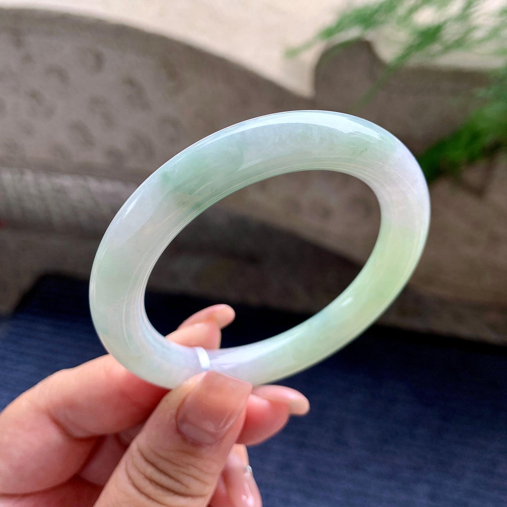 细糯种晴底飘蓝花圆条手镯 53.3圈口 天然缅甸A货翡翠（yc699661）