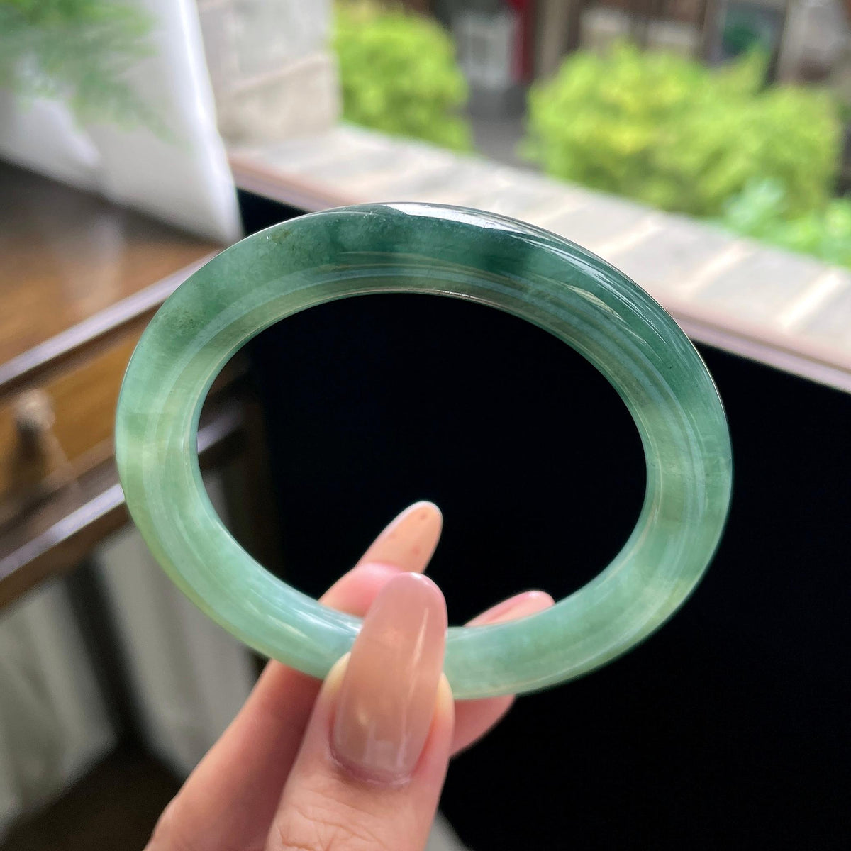 细糯种油青色湖水绿飘花圆条 55圈 天然缅甸A货翡翠（yc703283）