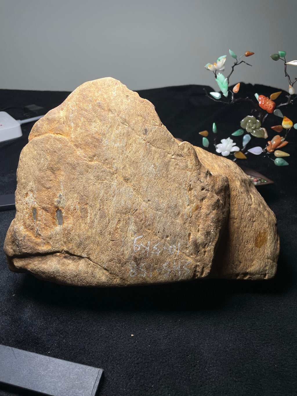 极品大马坎断口脱沙白冰料（yc496317）