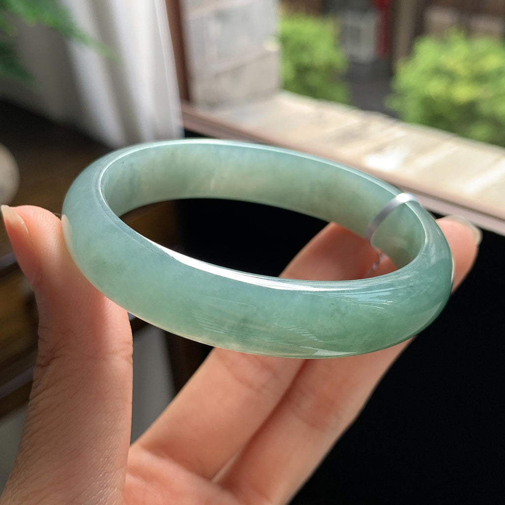 细糯种 湖水绿贵妃手镯 55.3圈 天然缅甸A货翡翠（yc699541）