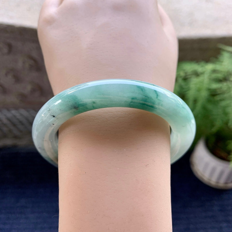 细糯种飘花乌鸡圆条手镯（55mm）（yc093817）
