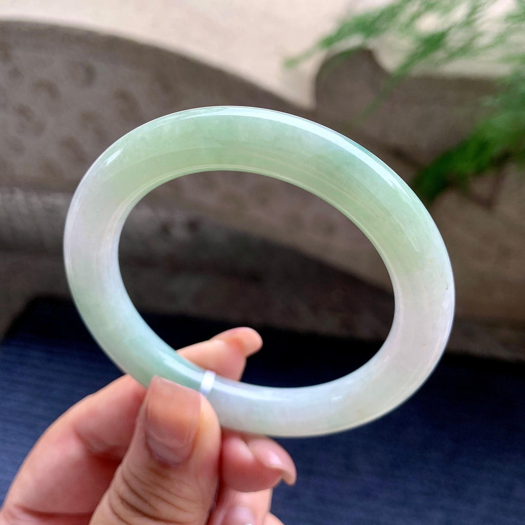 细糯种晴底飘蓝花圆条手镯 53.3圈口 天然缅甸A货翡翠（yc699661）