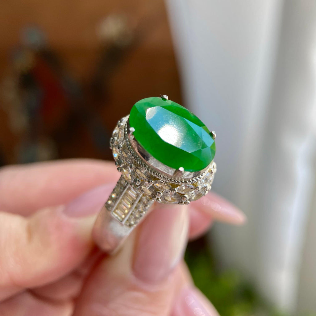 冰种辣阳绿宝石切割戒面裸石（yc234470）