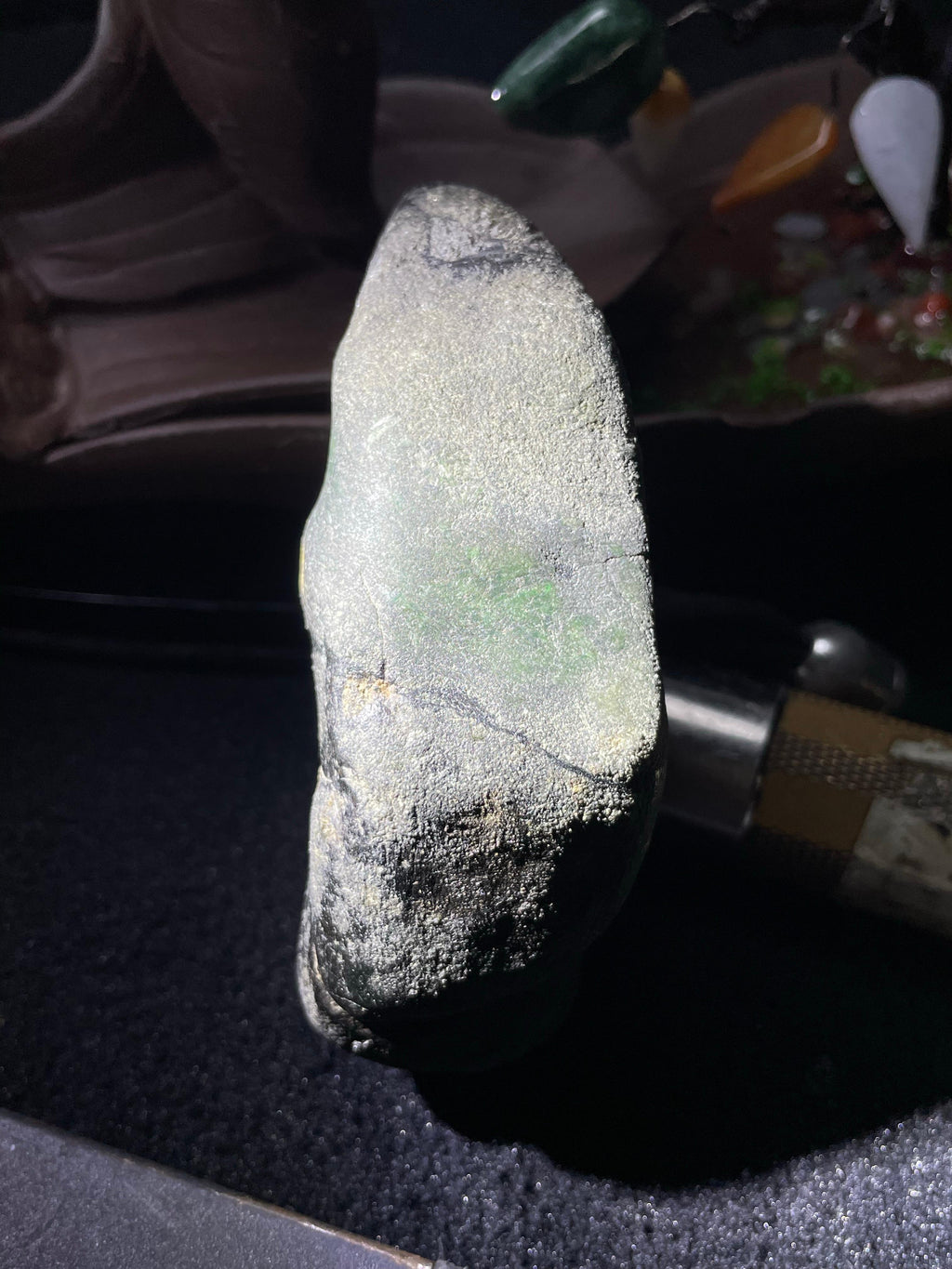 全赌莫湾基蟒带环绕断口色料小精品（yc530703）