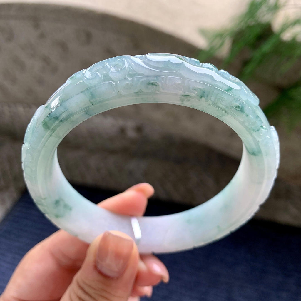 大圈口 细糯种飘蓝花正圈雕花手镯 61.6圈口 天然缅甸A货翡翠（yc522667）