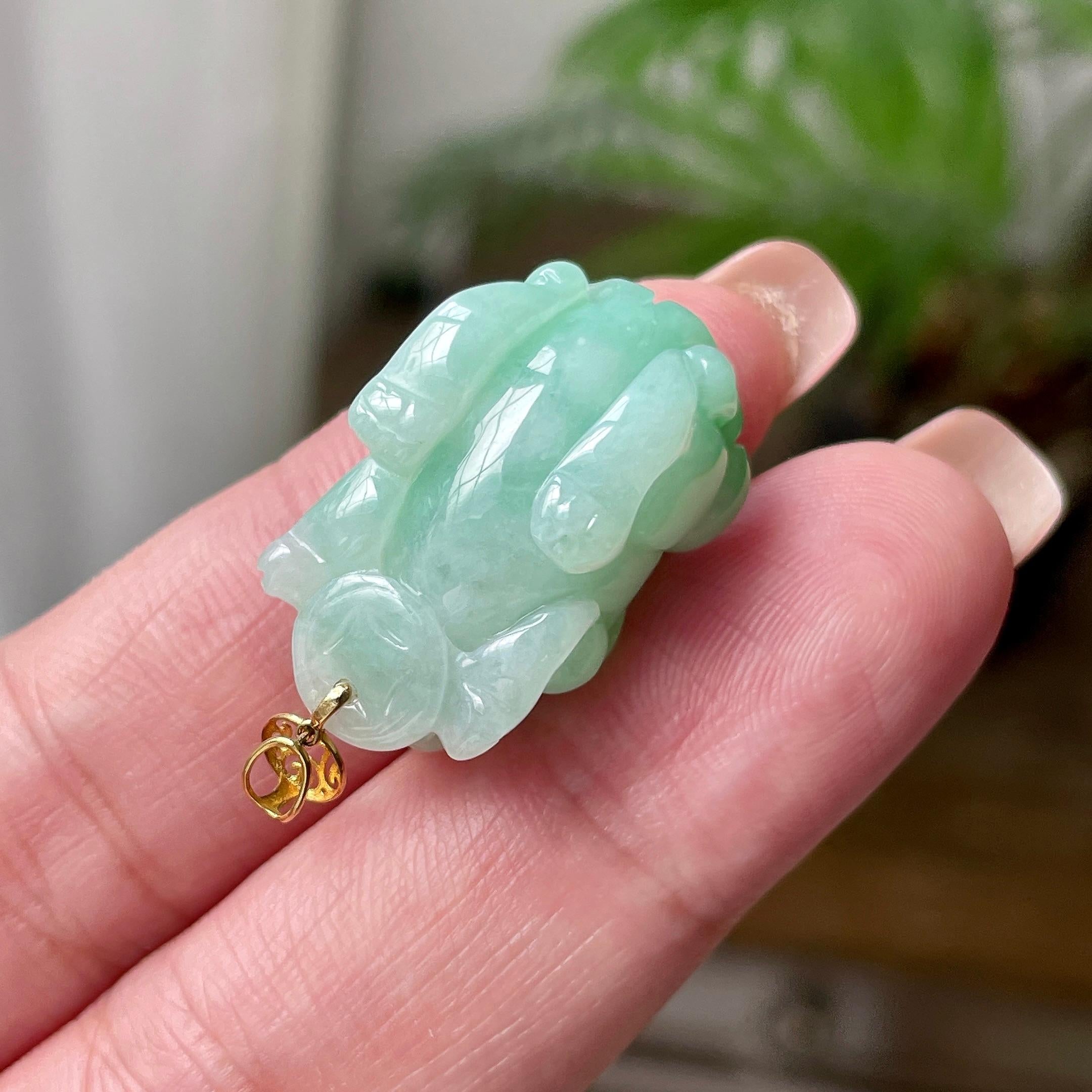 18K金镶细糯种飘翠绿貔貅吊坠 天然缅甸A货翡翠（yc524399）