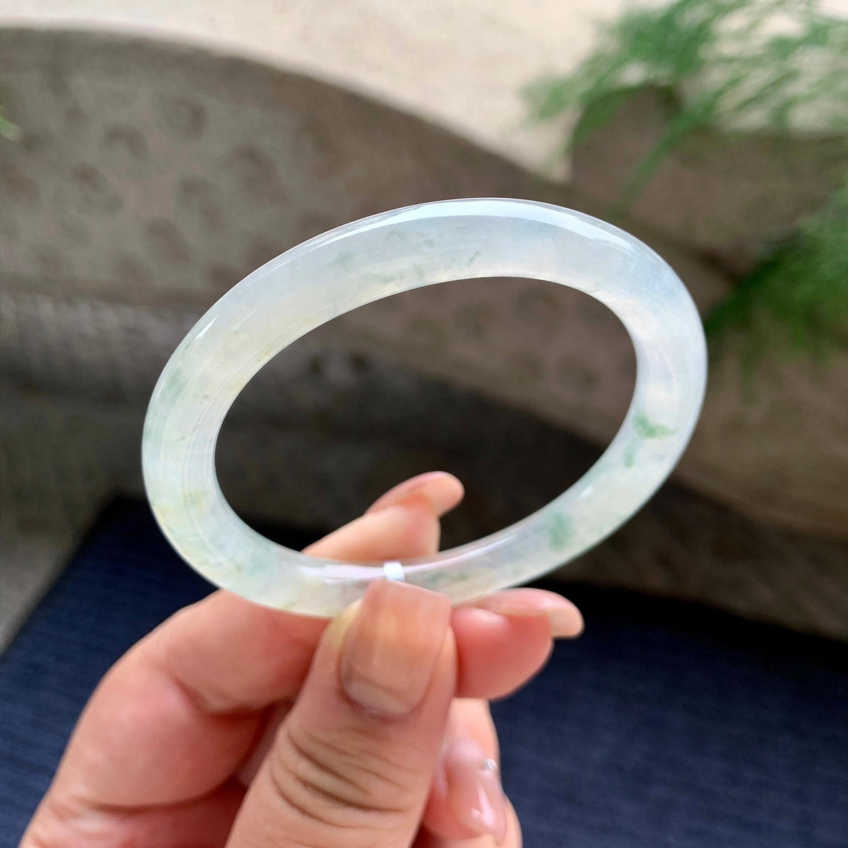 小圈口 糯冰种飘蓝花贵妃手镯 50.8圈口 天然缅甸A货翡翠（yc701189）