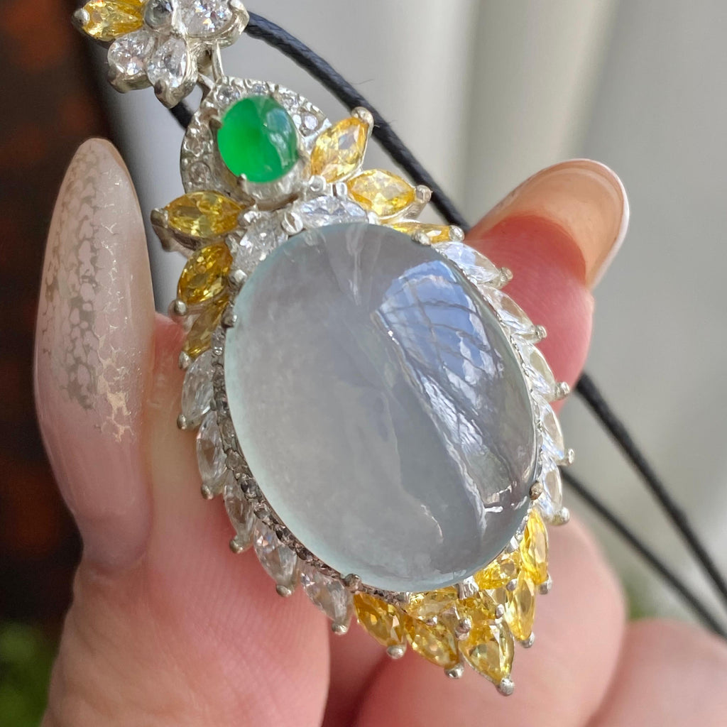 冰种淡晴底鸽子蛋吊坠裸石（yc225952）