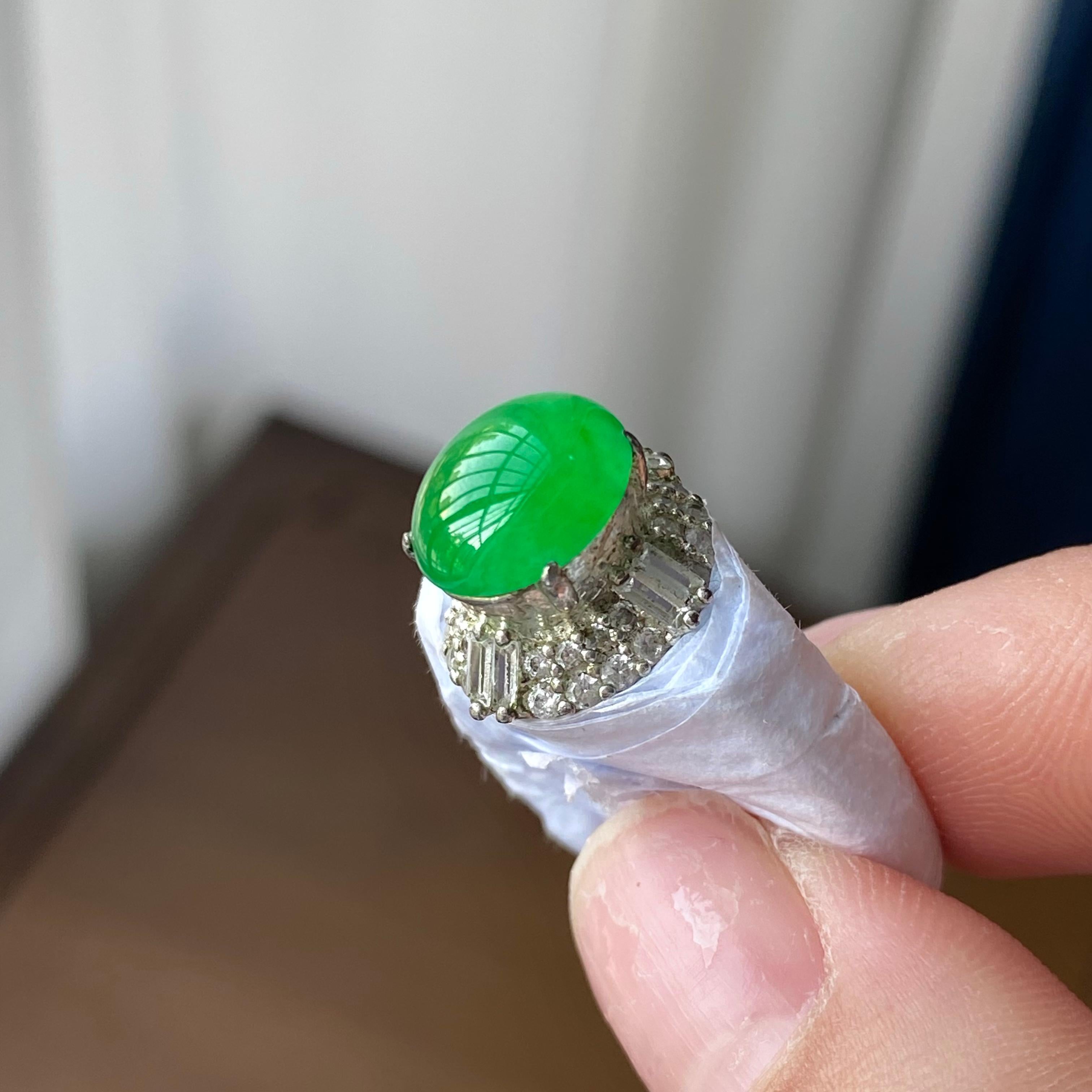 糯冰种满绿裸石蛋面（yc304215）