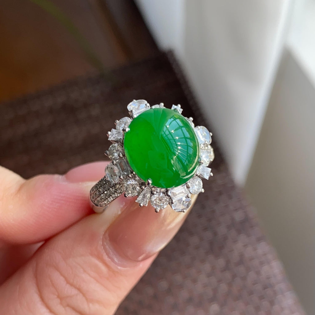 18k金钻镶冰种阳绿蛋面戒指（yc264995）