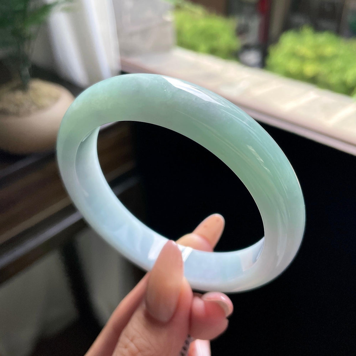 大圈口 糯种果绿正圈平安镯 59圈 天然缅甸A货翡翠（yc693156）