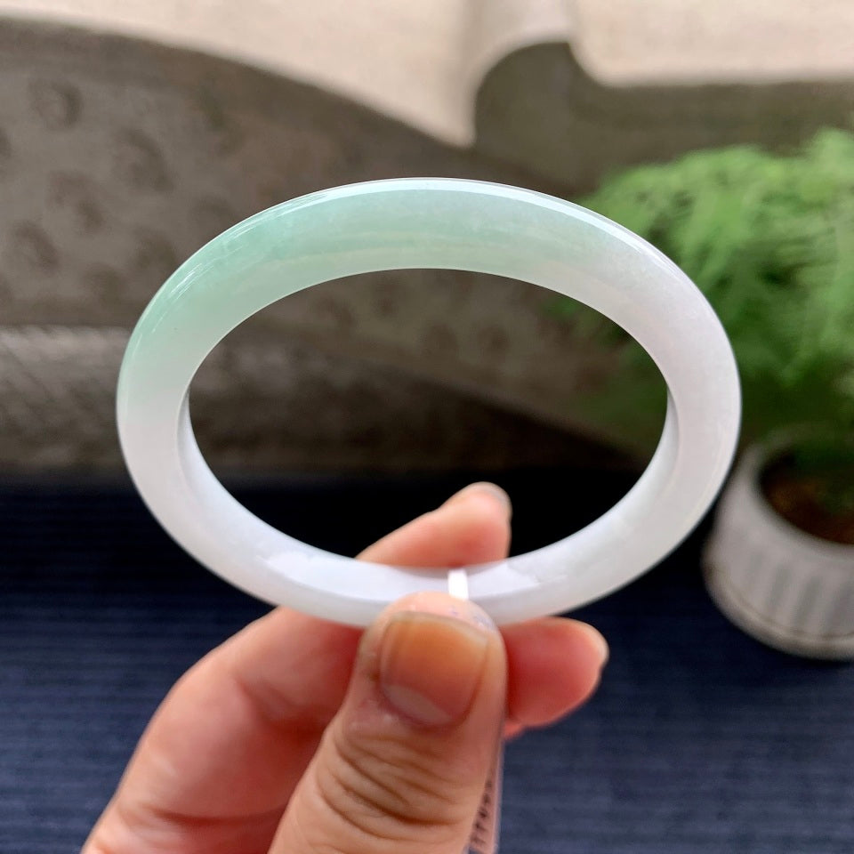 糯种带底色贵妃手镯（53mm）（yc081820）