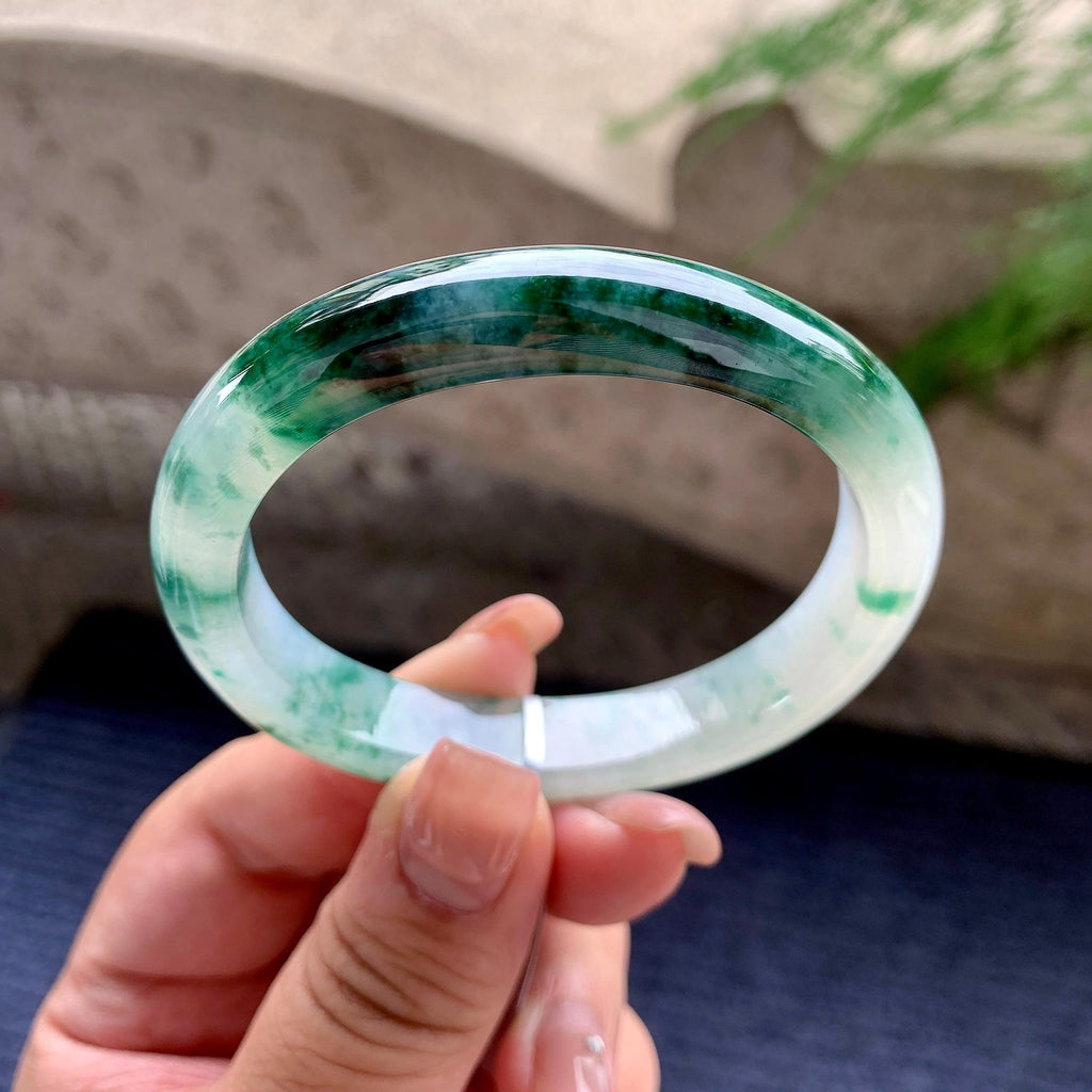 糯冰种飘蓝花贵妃手镯 55圈口 天然缅甸A货翡翠（yc699650）