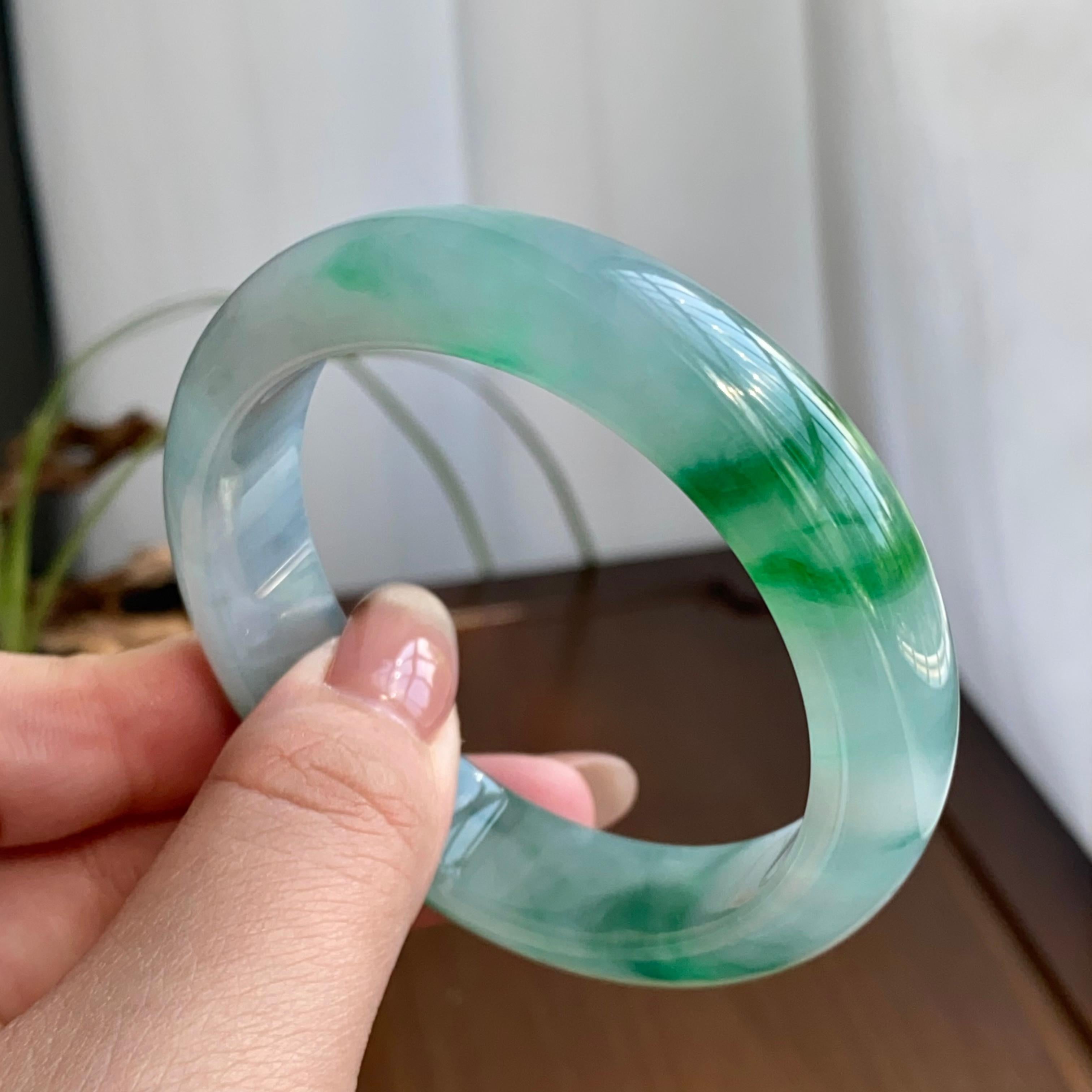 冰种辣绿色花平安镯（52圈）（yc259111）