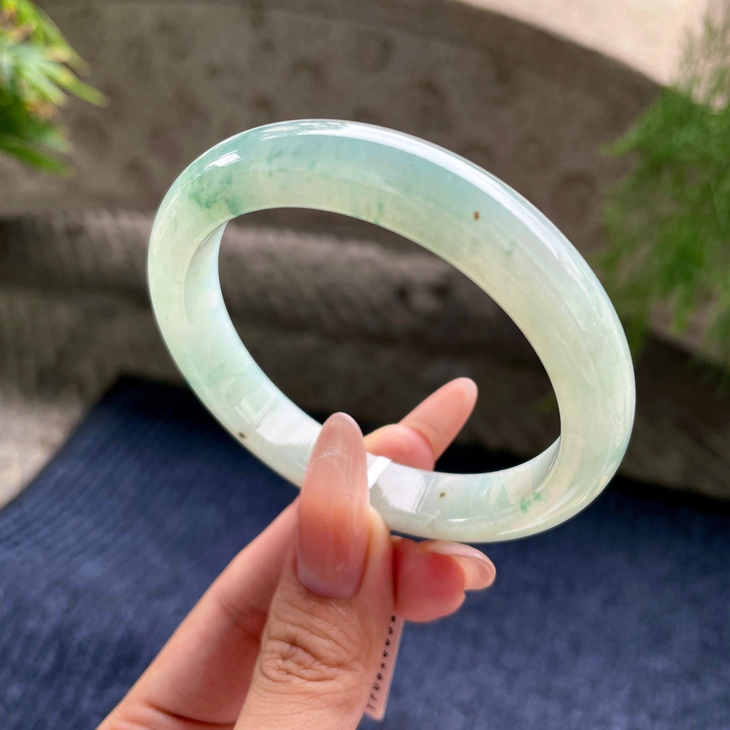 细糯种晴底飘花正圈平安镯 56圈口 天然缅甸A货翡翠（yc530784）