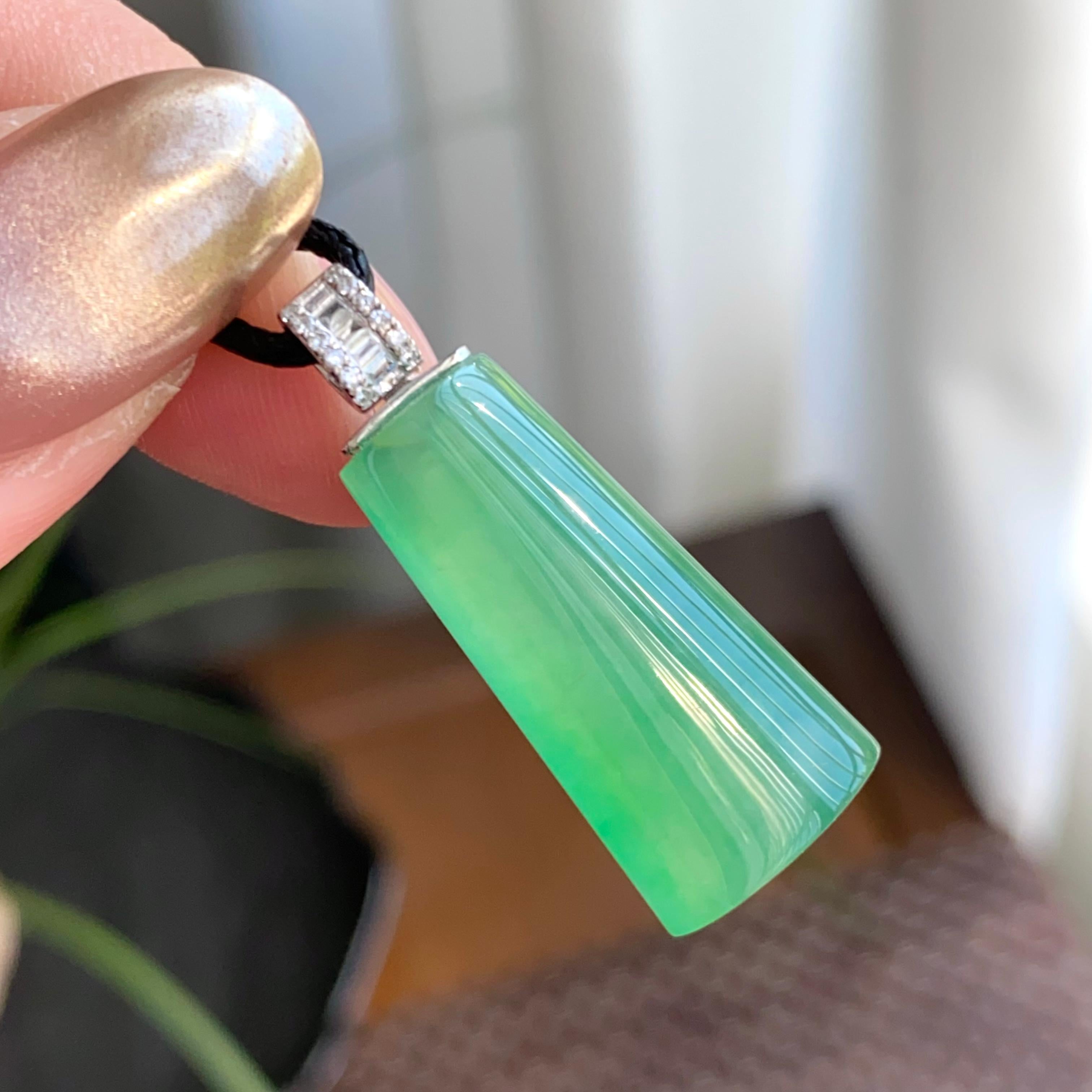 18k金钻镶冰种满绿无事牌吊坠（yc264958）