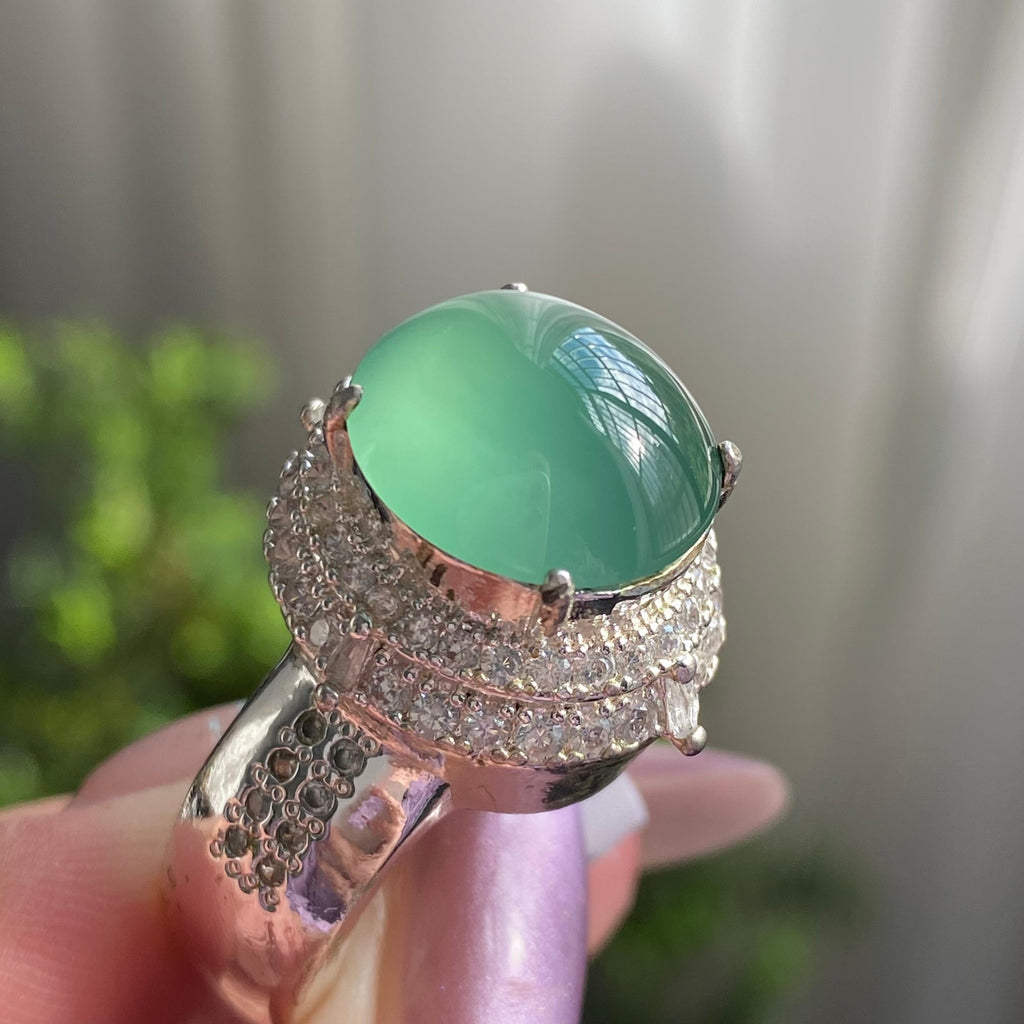 高冰种湖水绿蛋面戒面裸石（yc199657）