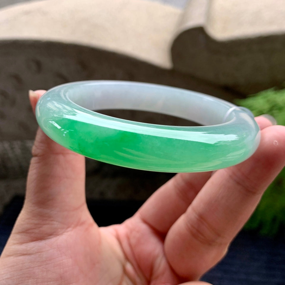 糯冰种飘阳绿平安镯（60.7mm）（yc096214）