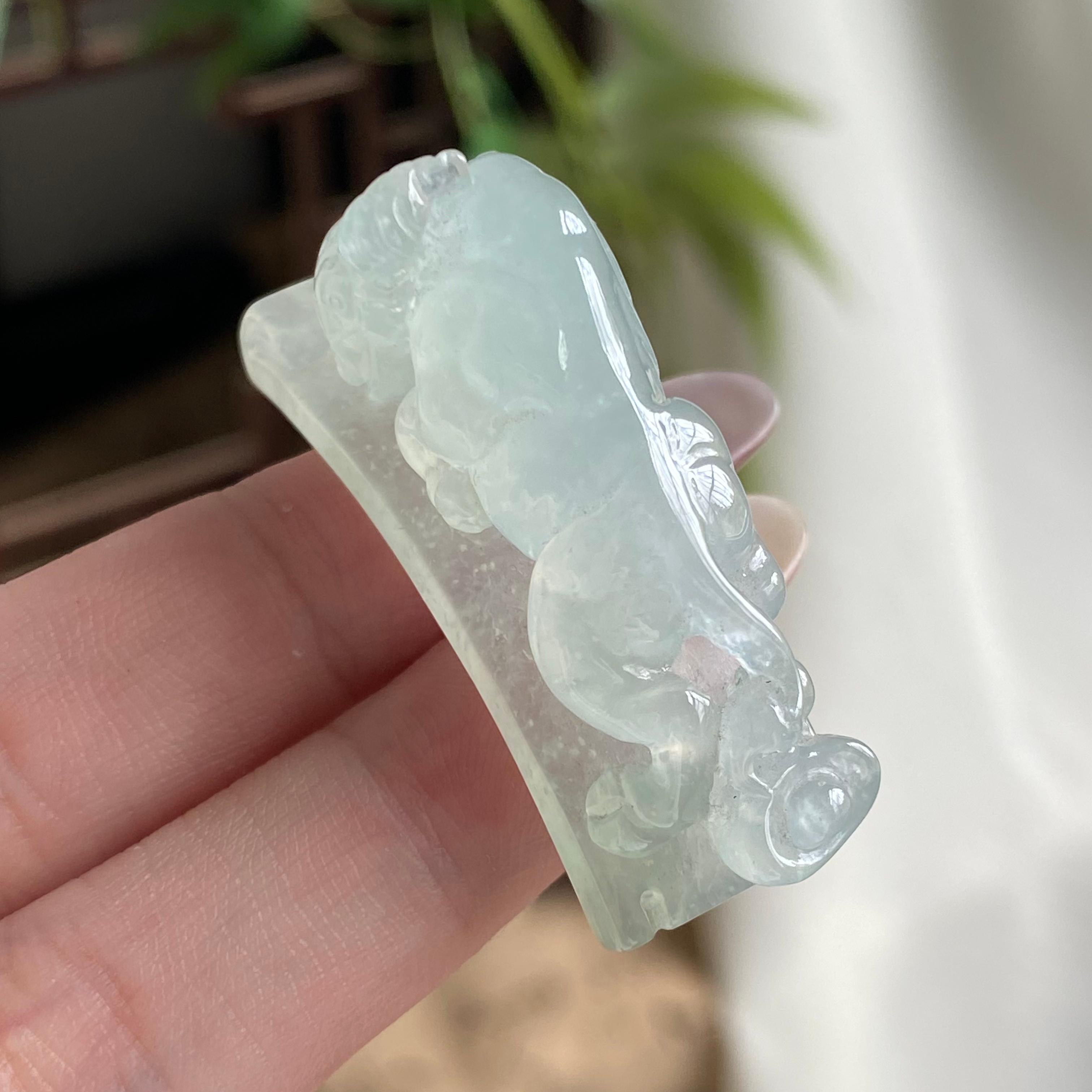 冰种晴底牛气冲天手牌（yc194505）