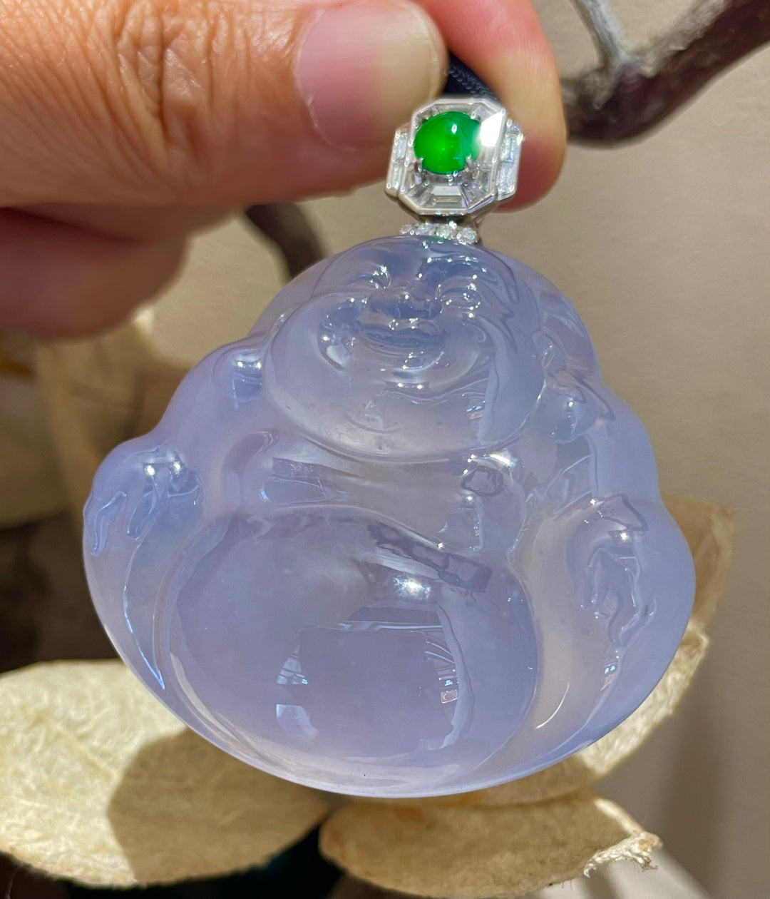 坐佛 紫韵藏温柔，一佛笑纳世间福（wg0029878）