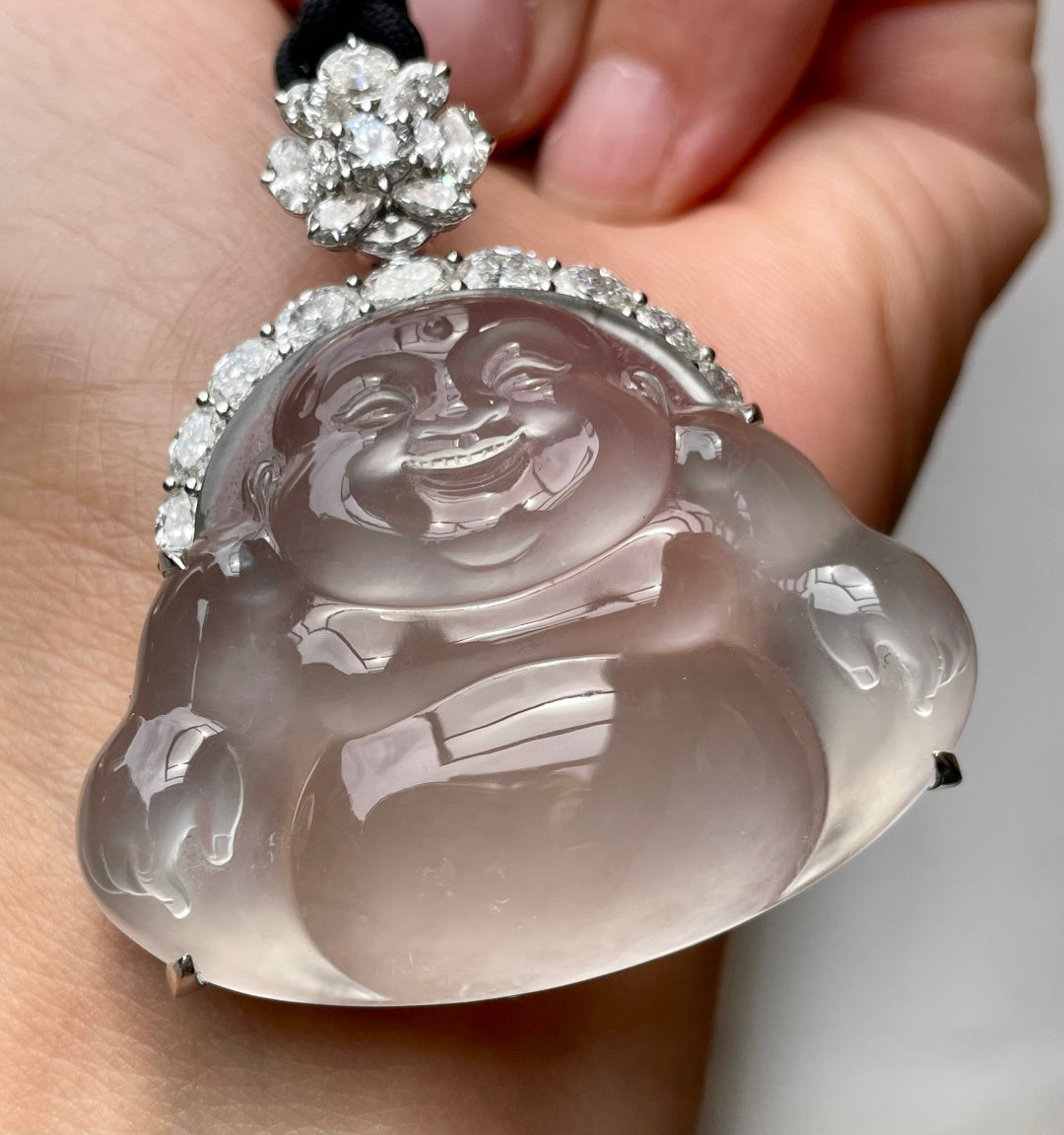 玻璃佛 玉具玻璃之质，内含清润莹光。（wg0031716）