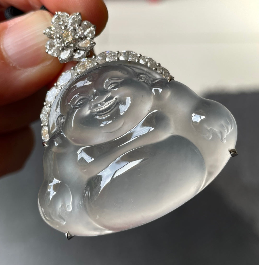 玻璃佛 玉具玻璃之质，内含清润莹光。（wg0031716）