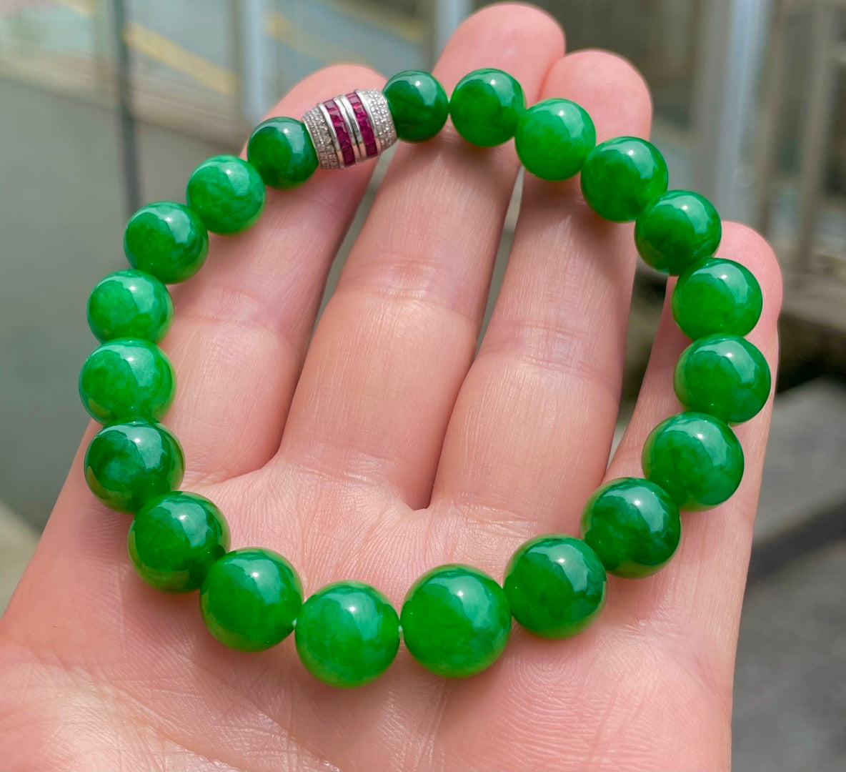 绿手串 翠缕绕玉腕，清风赴人间。（wg0031930）